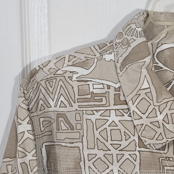 Women’s Chico’s Shacket Size 2 100% Cotton Button Front Jacket with Pockets - Picture 4 of 15